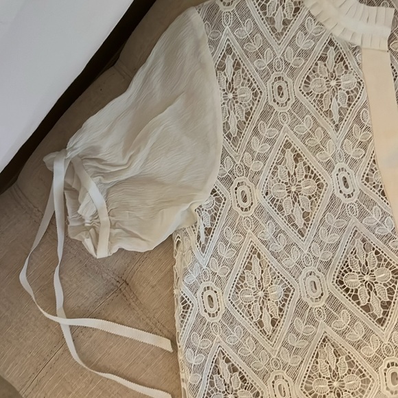 Alexis Lace Top - Picture 3 of 3